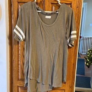 Maurice’s 24/7 Size 2 T Shirt